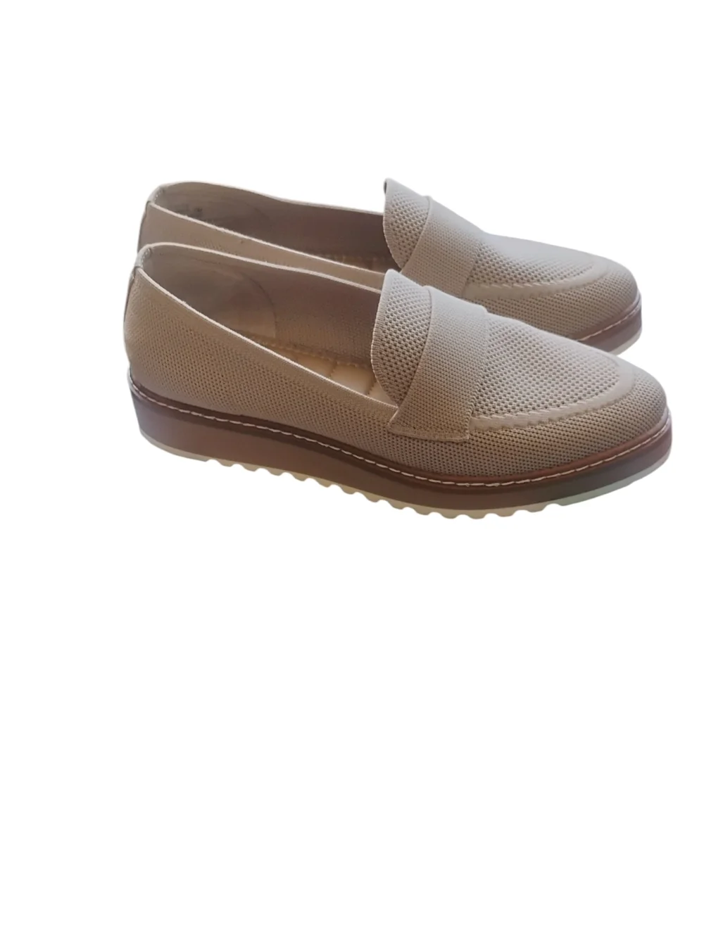 Women's Casual Barrett Me Too Loafer Beige Sz 7  (1  1/4 Inch Platform Heel) - Picture 2 of 11